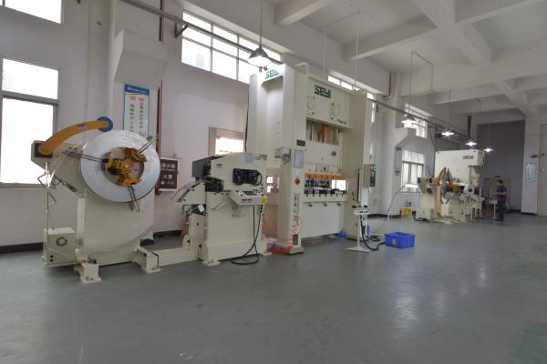 五金沖壓加工廠