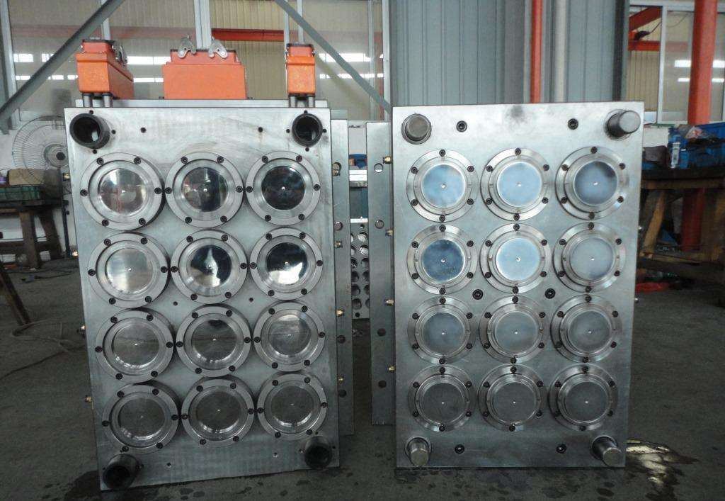 五金模具和塑膠模具有什么不同