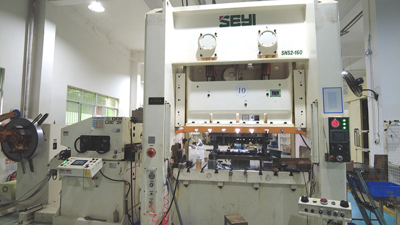 六田精密沖壓設備細節展示